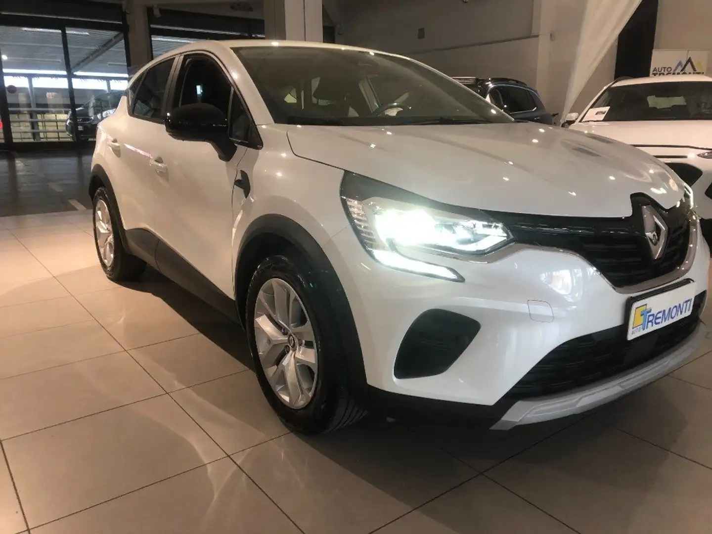 Renault Captur Full Hybrid 145 CV Initiale Paris NEOPATENTATI Bianco - 2
