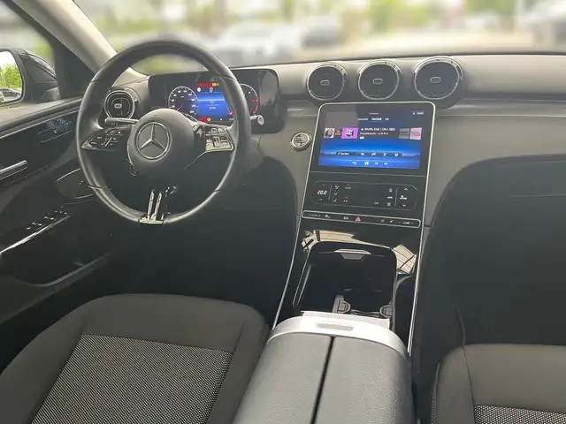 Mercedes-Benz C-Class view 8