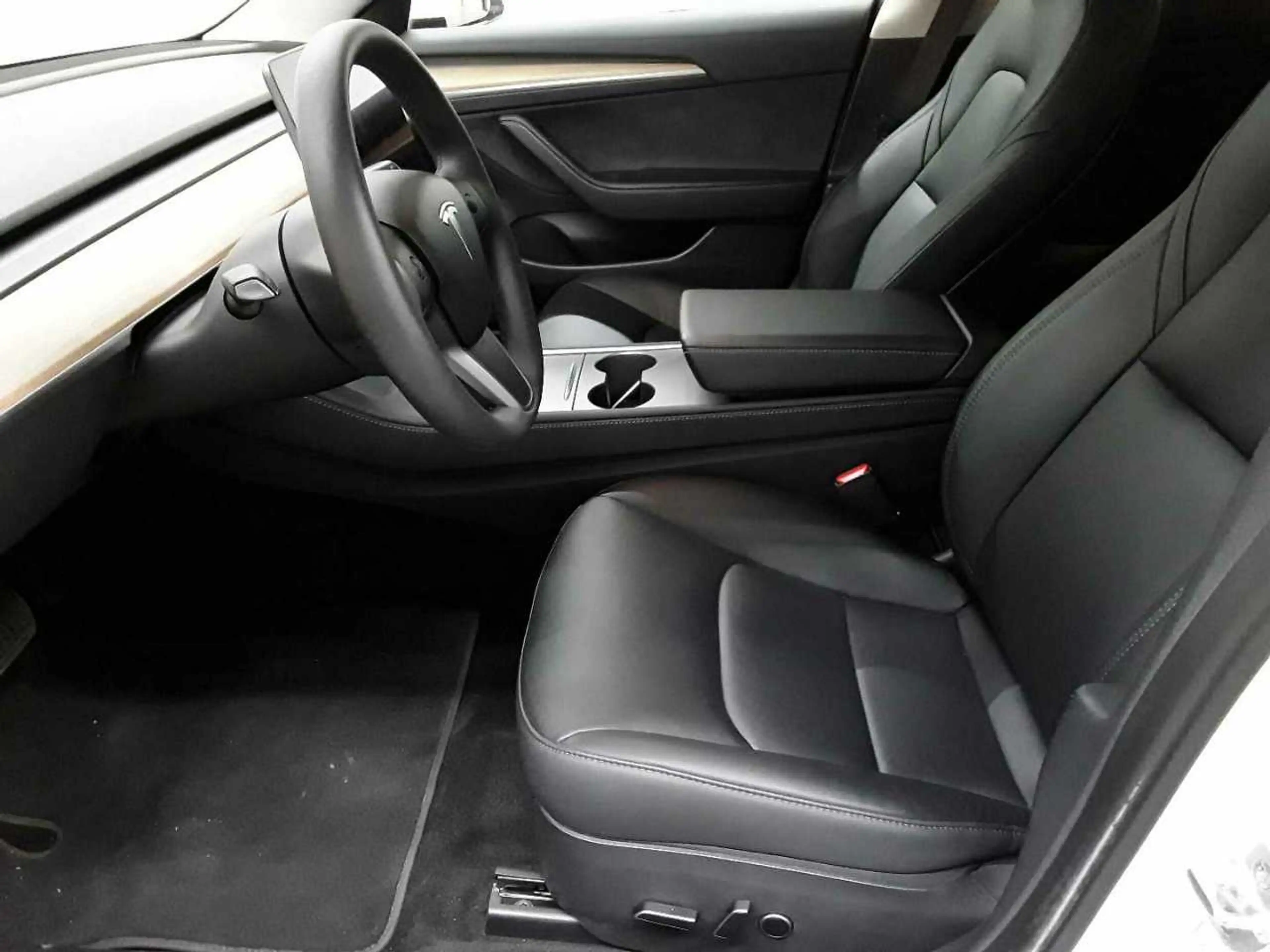 Tesla Model 3 Model 3 RWD Hinterradantrieb Leder — photo 7