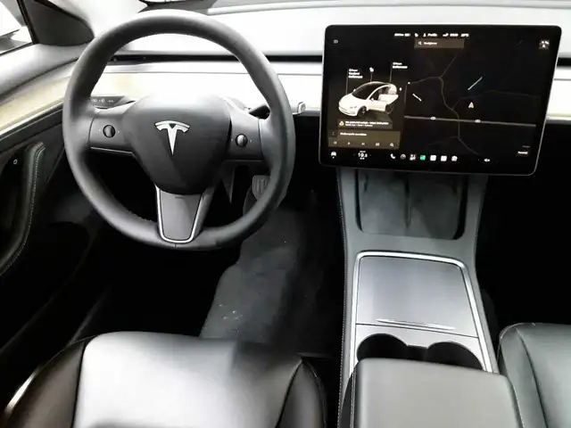 Tesla Model 3 view 10