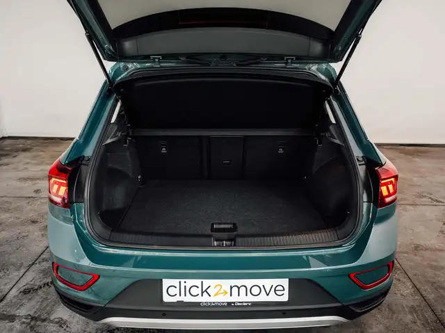 Volkswagen T-Roc view 6