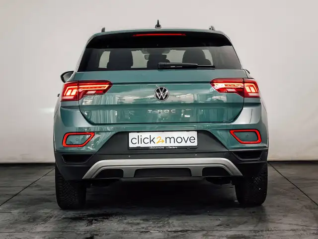 Volkswagen T-Roc view 4
