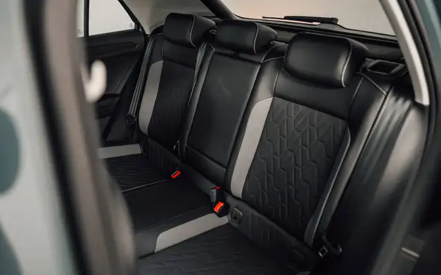Volkswagen T-Roc view 7