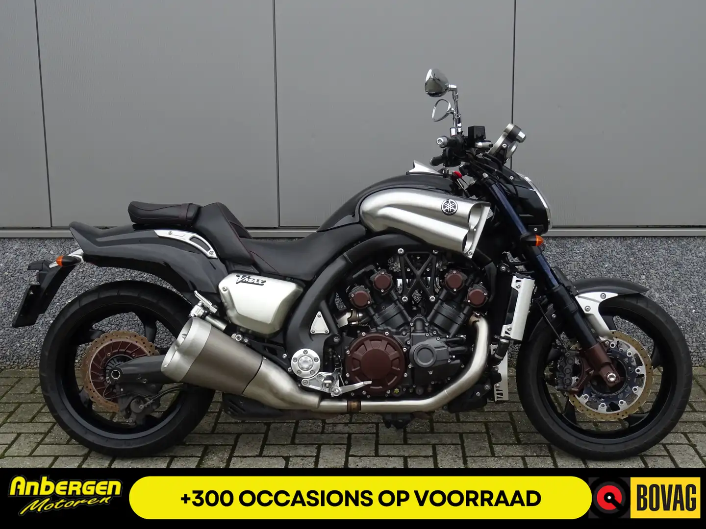 Yamaha Vmax 1700 Noir - 1