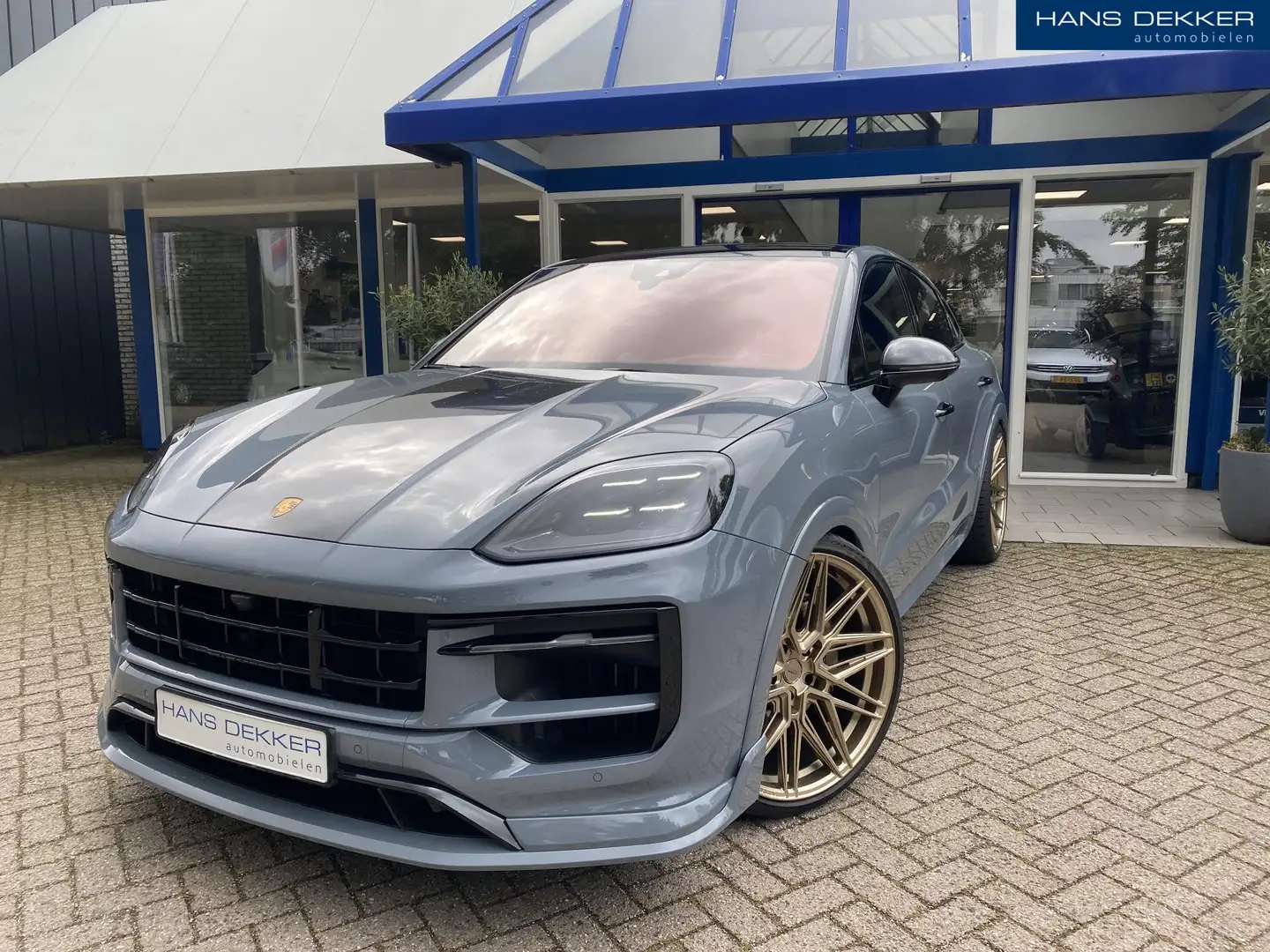 Porsche Cayenne Coupé 3.0 E-Hybrid NeoDyme / TechArt onderdelen / Grijs - 1