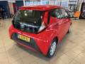 Toyota Aygo 1.0 VVT-i x-fun Rot - thumbnail 4