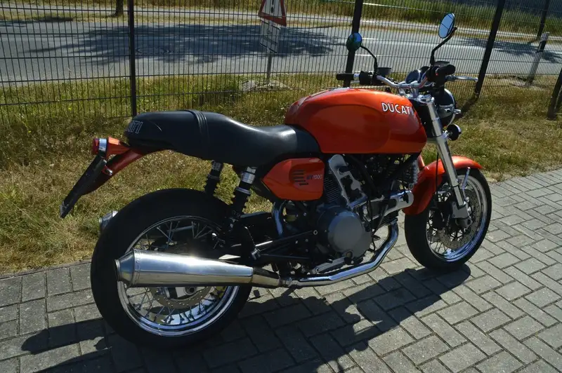 Ducati 1000 GT - foto 6