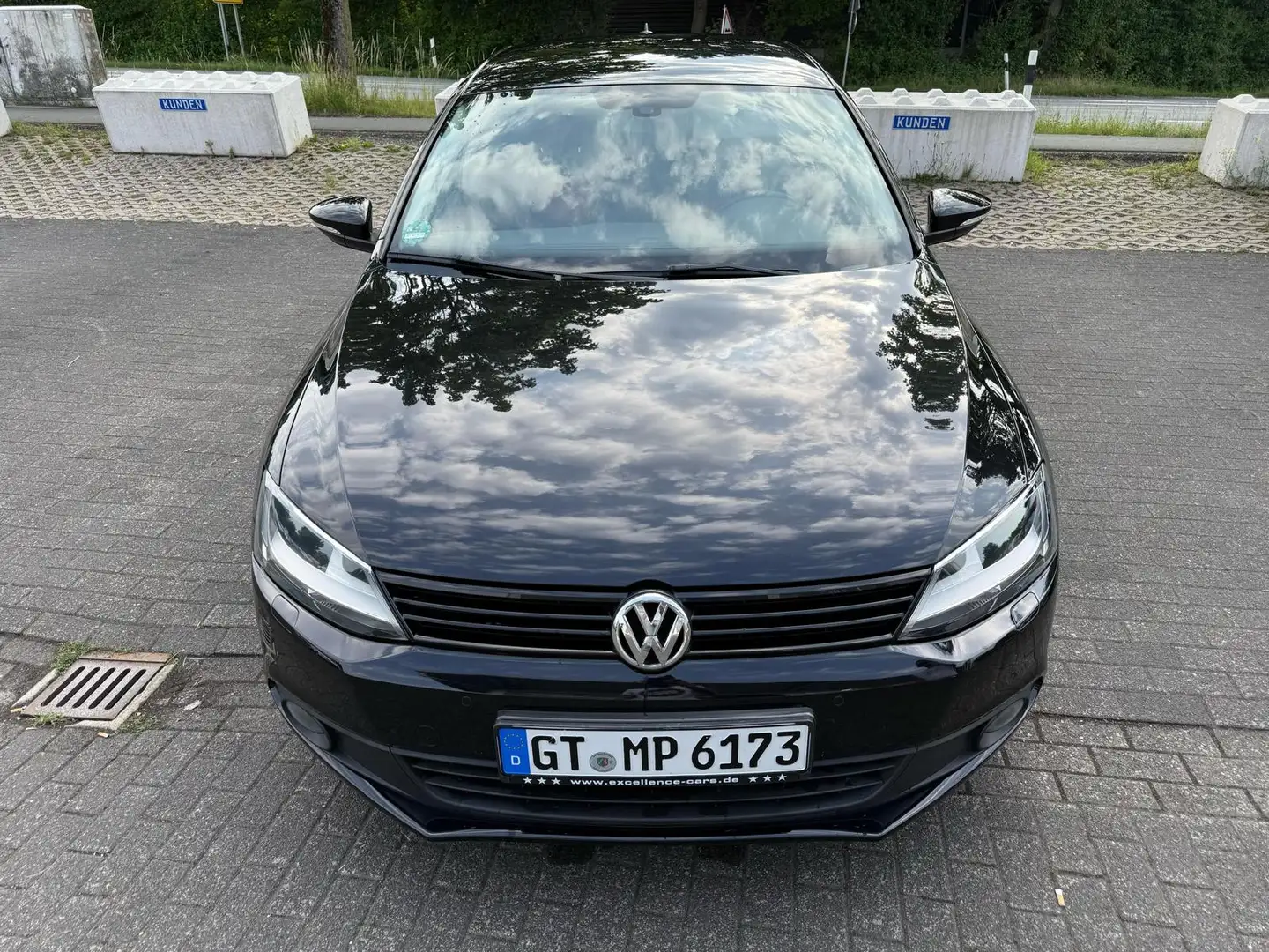 Volkswagen Jetta 1.6 TDI Match - 1