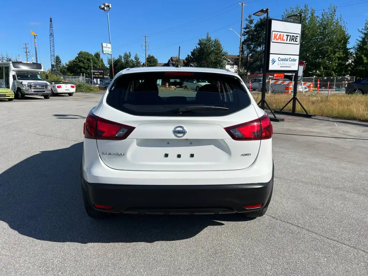 Nissan Qashqai снимка Nissan Qashqai