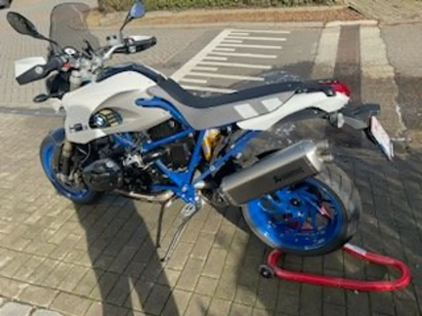 BMW HP 2 Megamoto Синій - 1