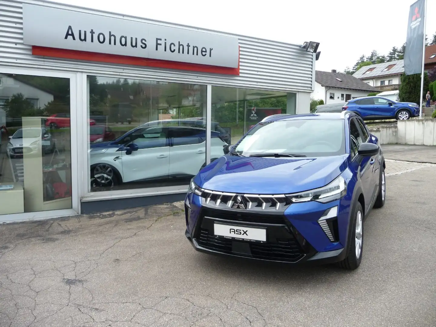 Mitsubishi ASX PLUS 1.3 T-Benziner 6-Gang Bleu - 1