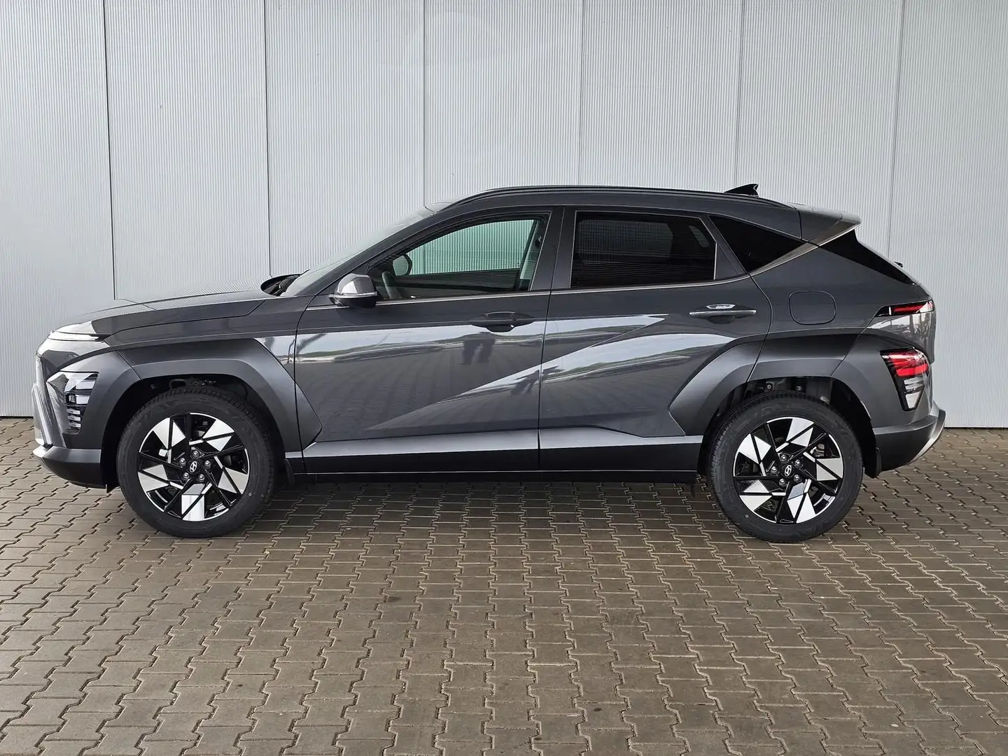 Hyundai KONA Go Plus Aut LED Shzg Lkrhzg Nav Kamera Grau - 2