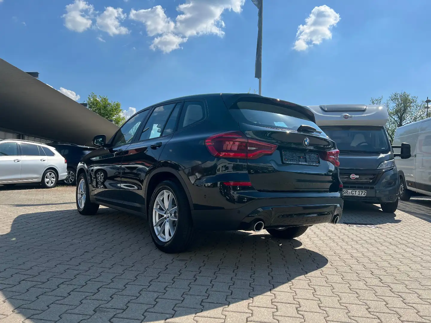 BMW X3 30d xDrive Advantage LED Navi HUD 360 el.Heck Negro - 2