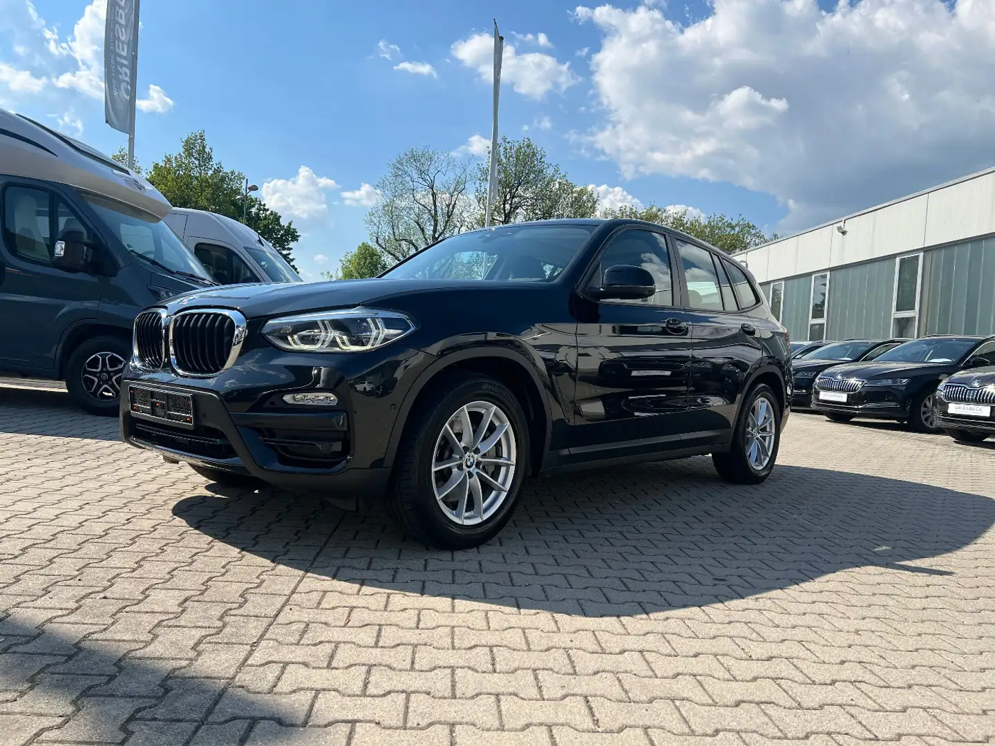 BMW X3 30d xDrive Advantage LED Navi HUD 360 el.Heck Negro - 1