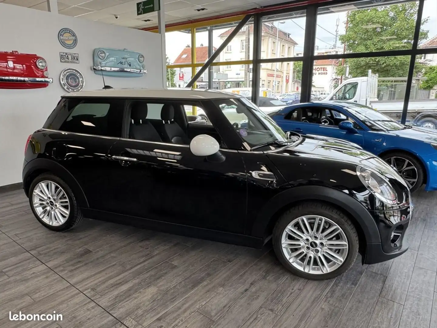 MINI Cooper 136Ch BVA 13 813Km 220,18E-Mois - 2