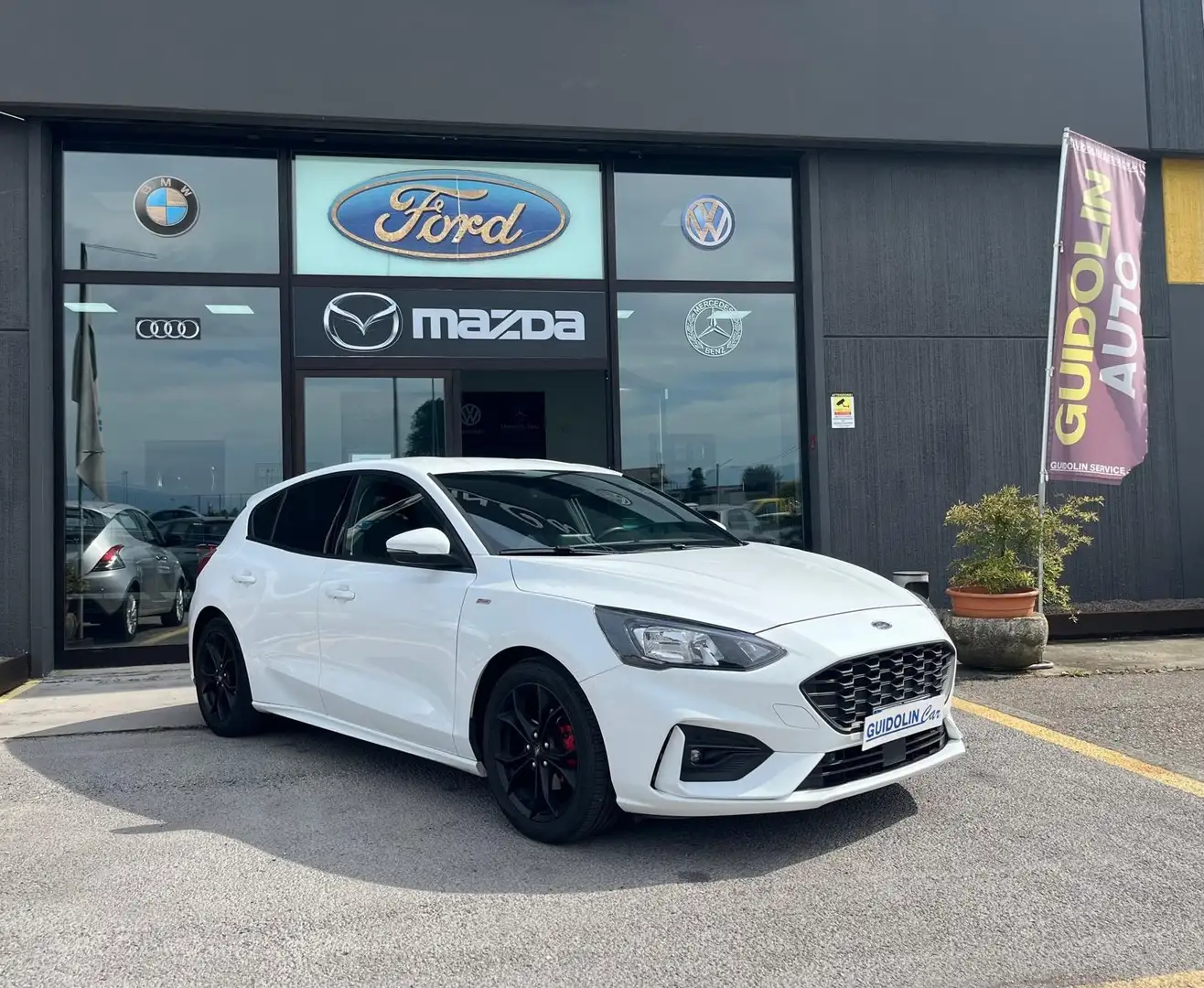 Ford Focus 1.5 EcoBlue 120 CV 5p. ST-Line NAVI RETROCAM Bianco - 1