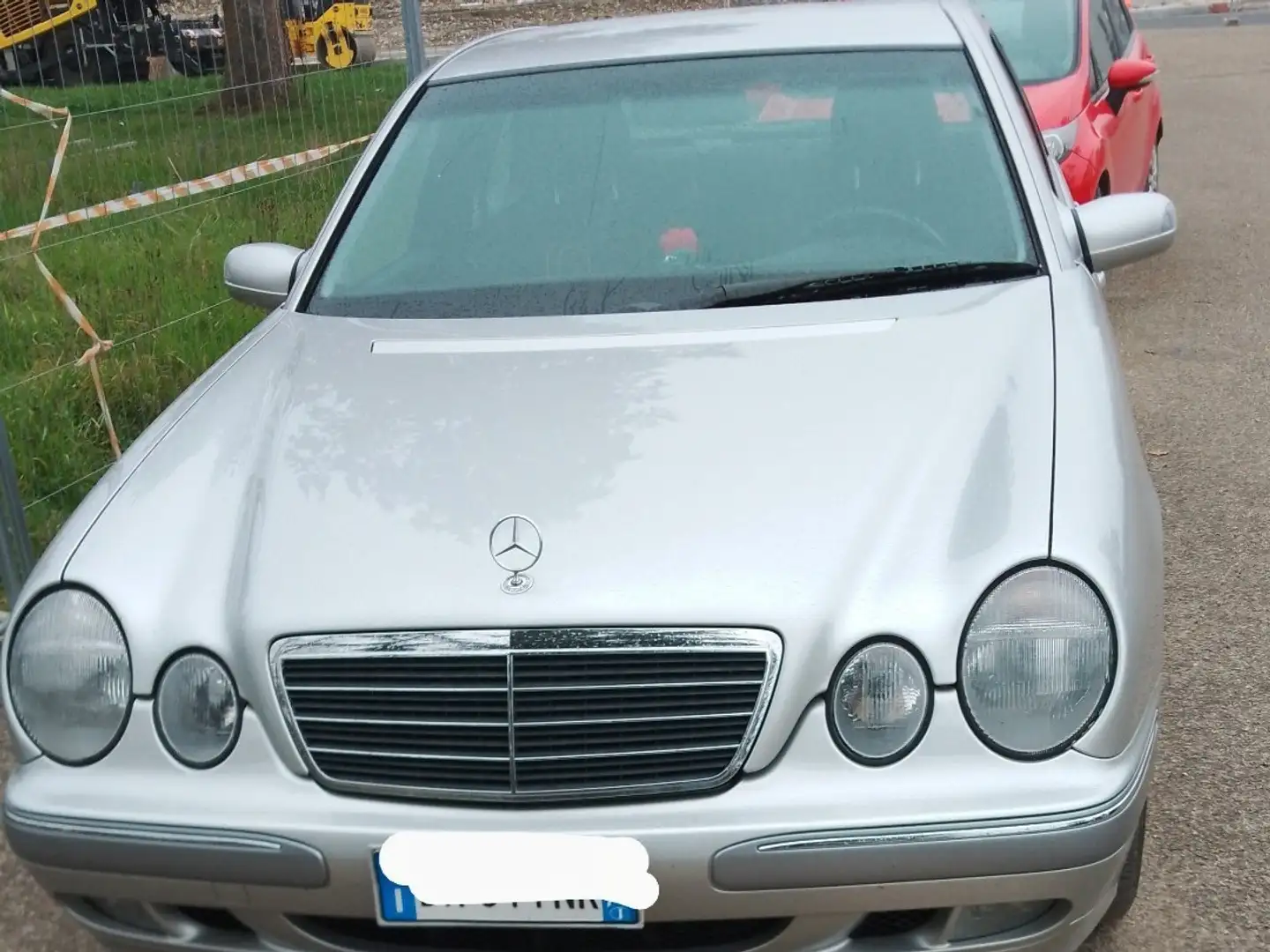 Mercedes-Benz E 200 k Elegance Argintiu - 2