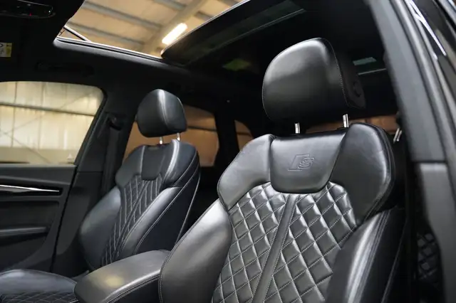 Audi SQ5 view 14