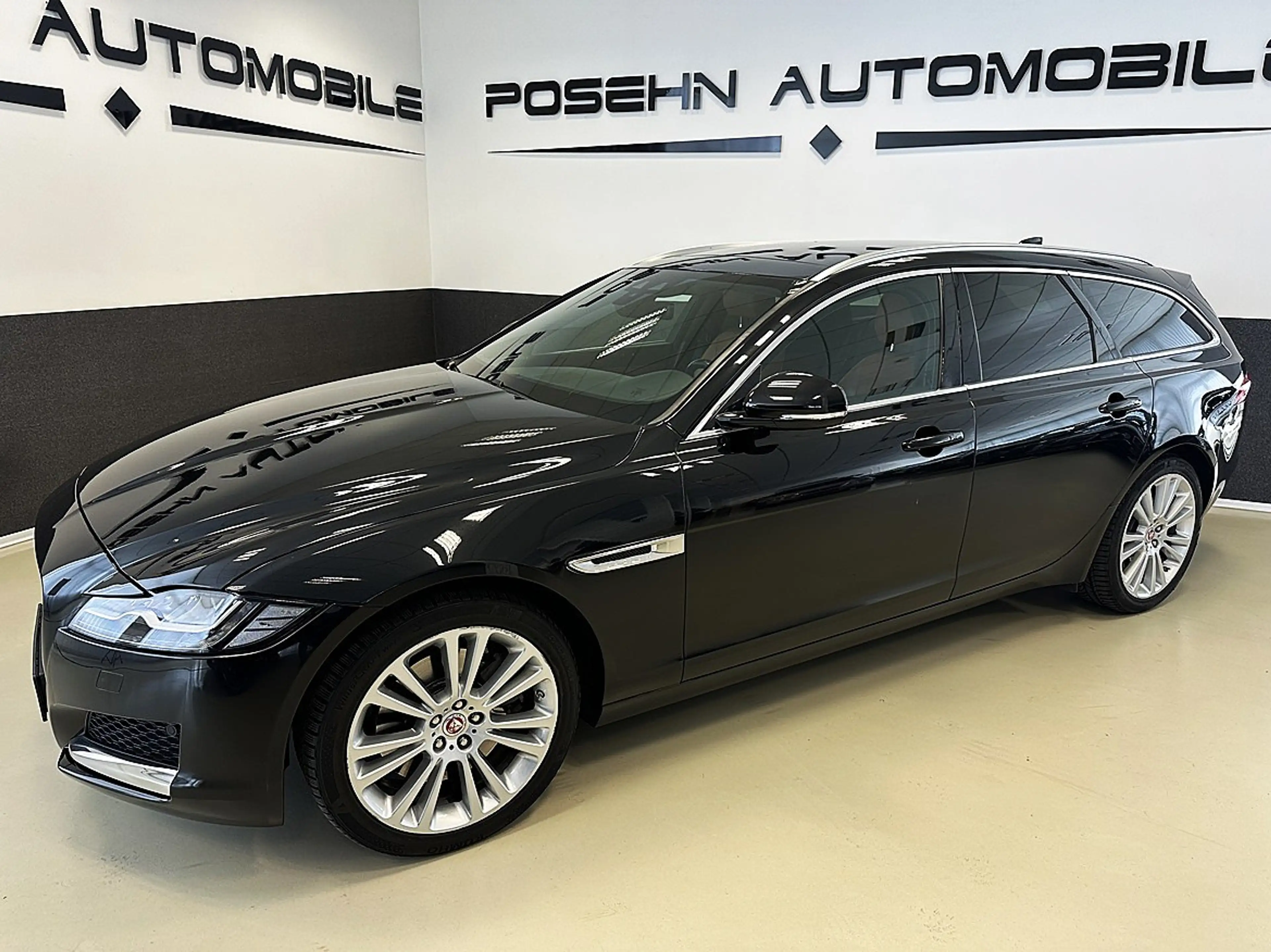 Jaguar XF Sportbrake 20d Portfolio AWD ACCLeder LED Navi — photo 3