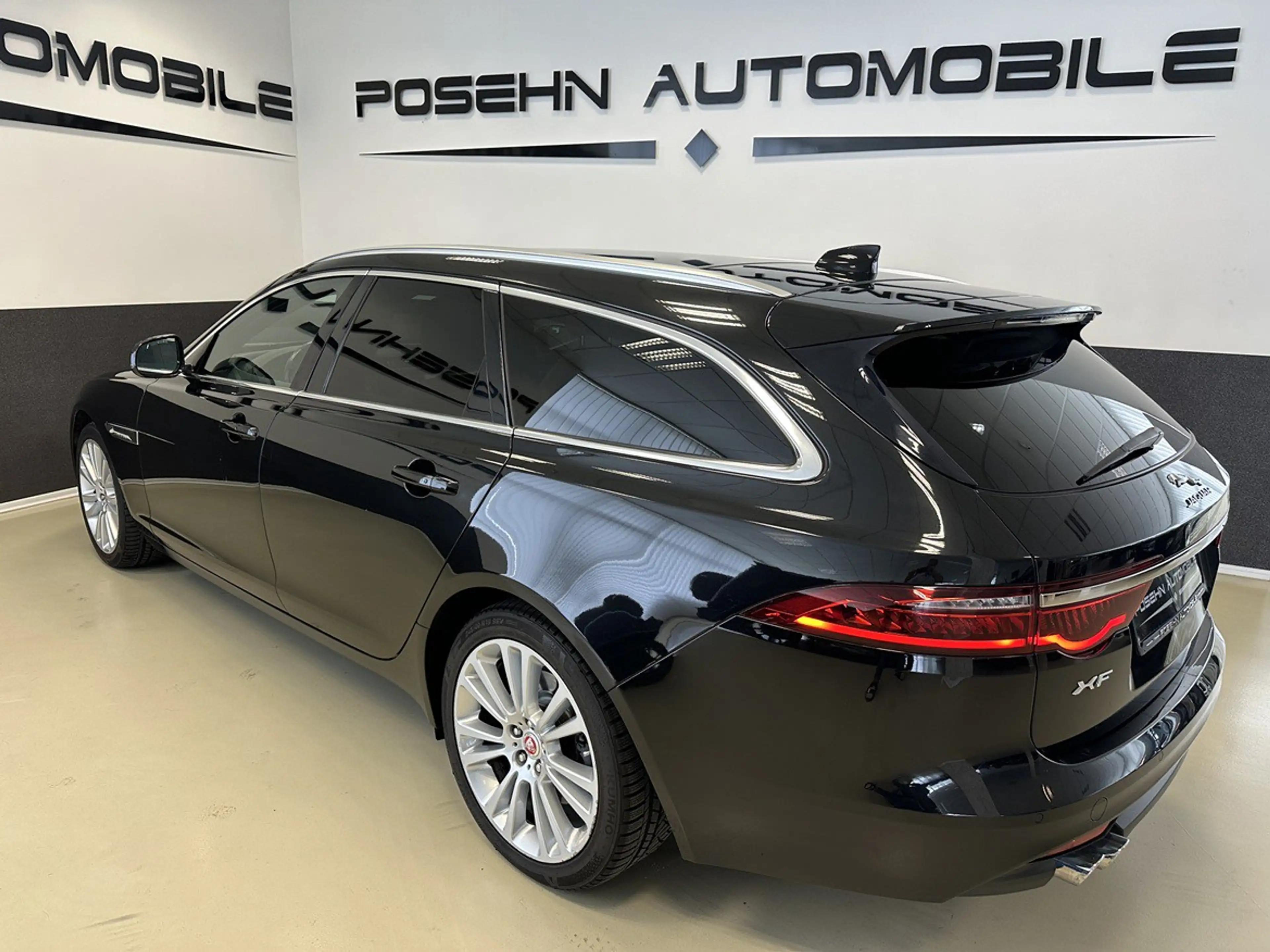 Jaguar XF Sportbrake 20d Portfolio AWD ACCLeder LED Navi — photo 6
