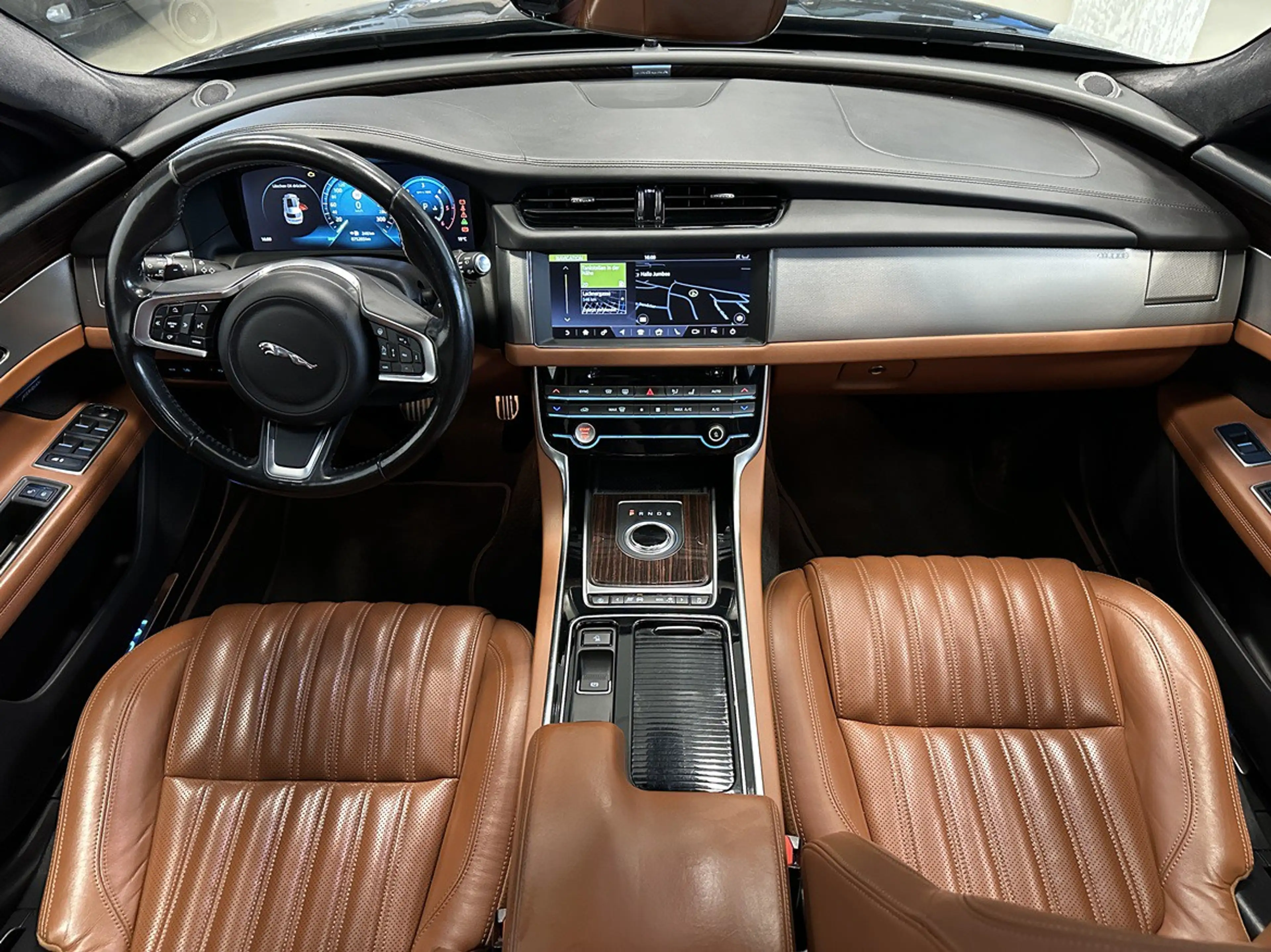 Jaguar XF Sportbrake 20d Portfolio AWD ACCLeder LED Navi — photo 7
