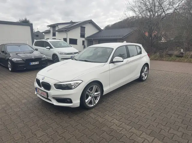 BMW 118 118 i Advantage KLIMA NAVI PDC SHZ MFL AUTOMATIK
