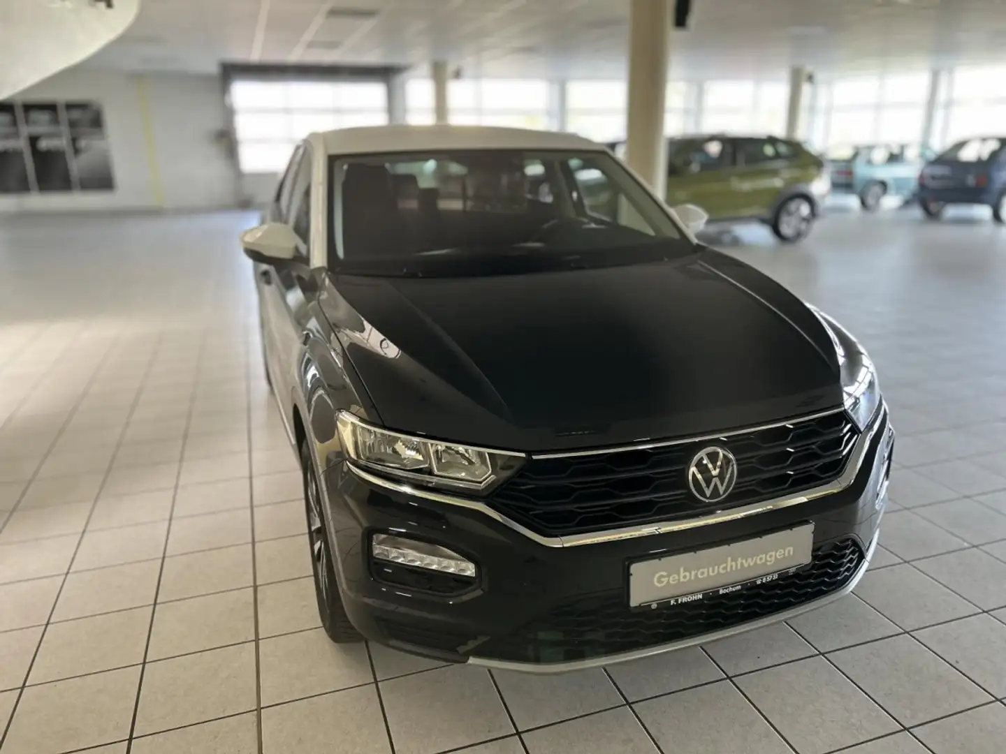 Volkswagen T-Roc United Klima Navi Einparkhilfe Sitzheizung Grau - 2