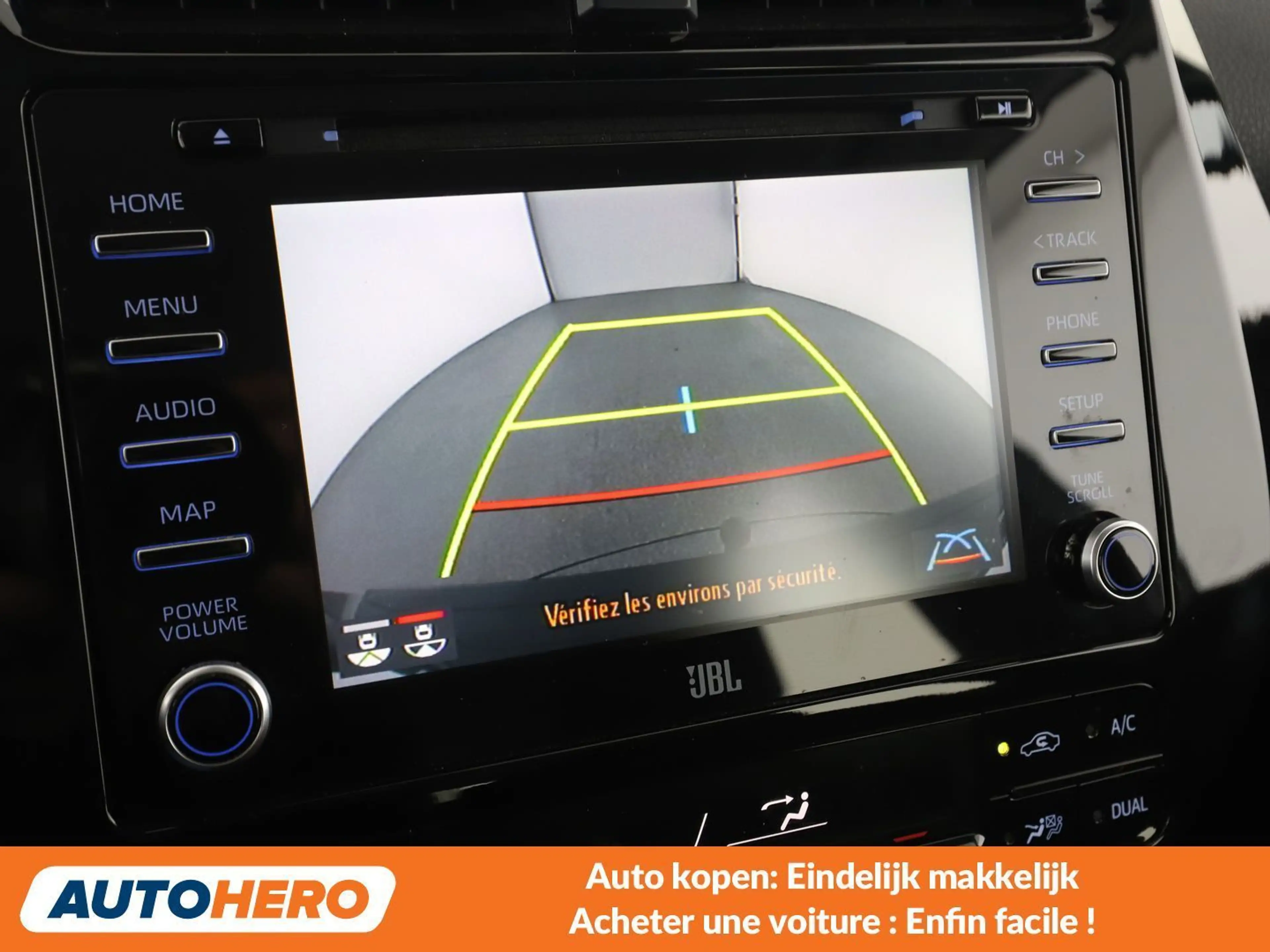 Toyota Prius 1.8 Hybrid Dynamic — photo 9