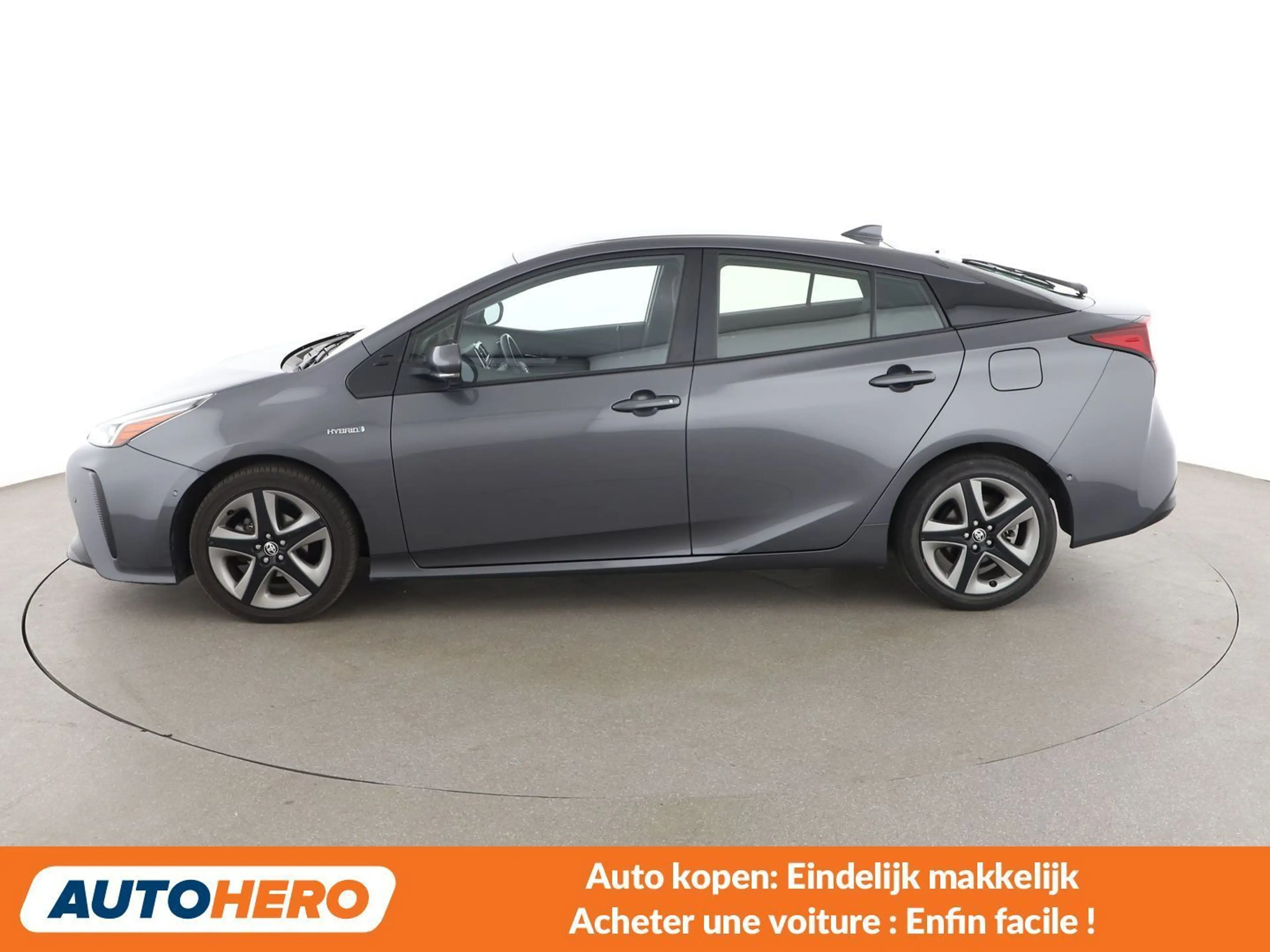 Toyota Prius 1.8 Hybrid Dynamic — photo 3