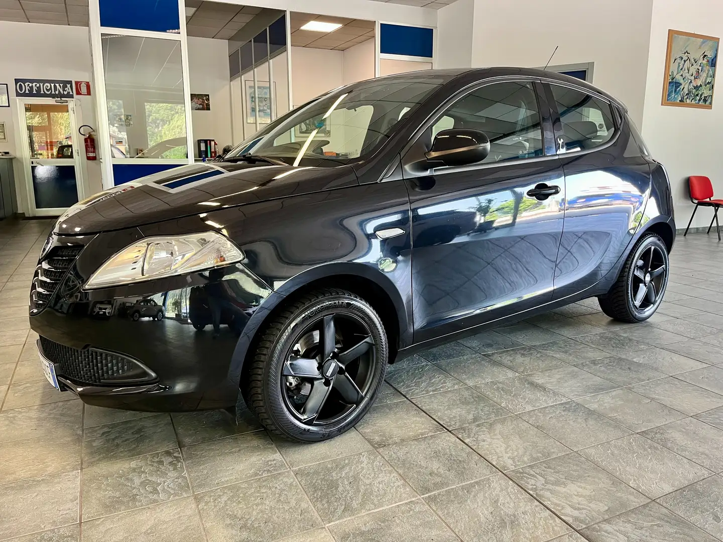 Lancia Ypsilon 1.2 8v Elefantino 69cv my14 Nero - 2
