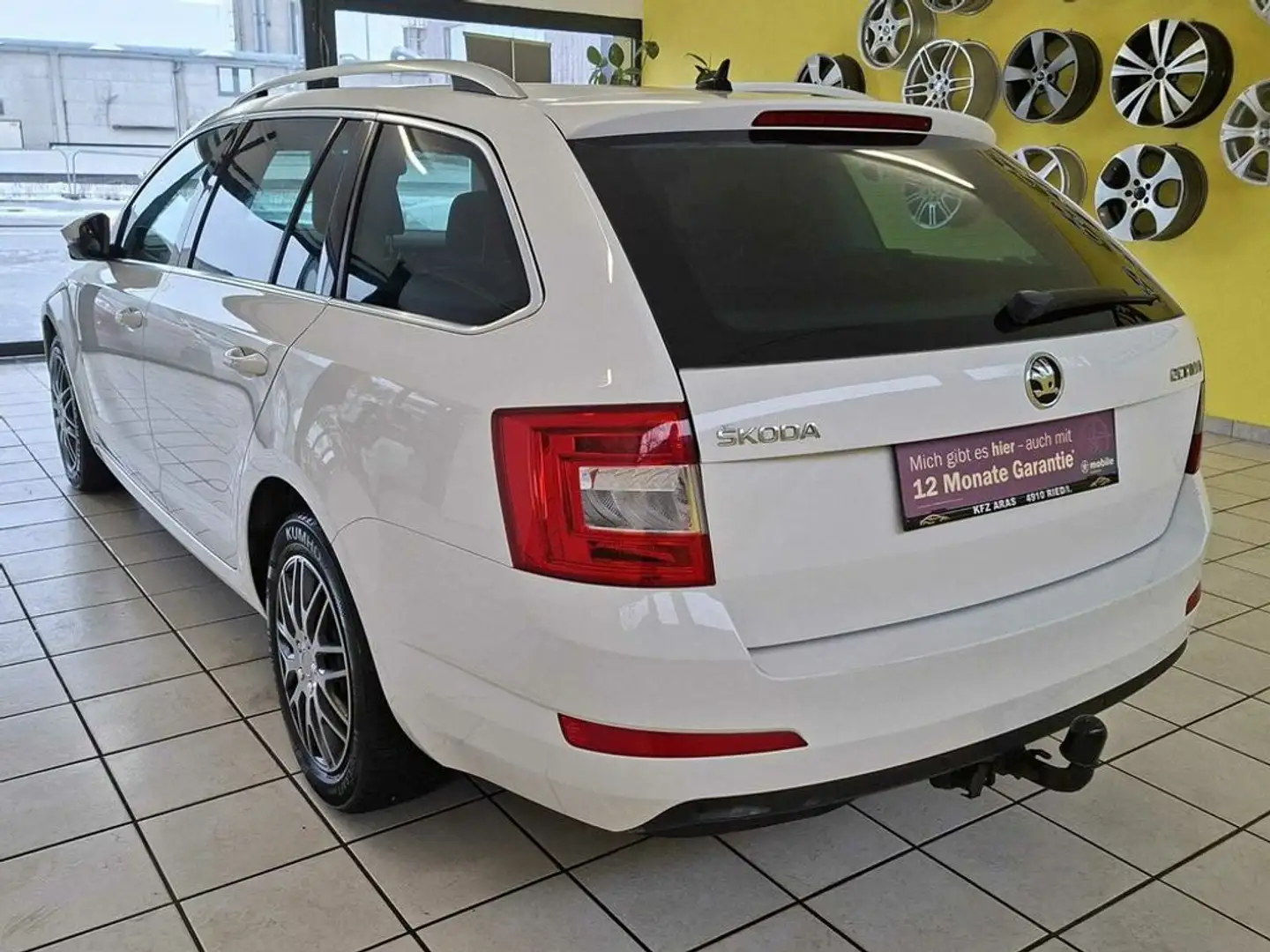 Skoda Octavia Style GUTER ZUSTAND, NAVI, PDC, TEMPOMAT Weiß - 2