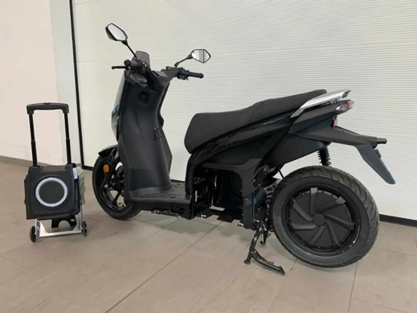 Silence S01 Connected L3e 95 km/h Fekete - 2