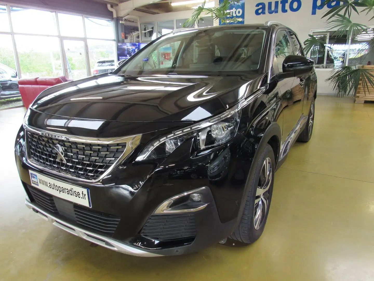 Peugeot 3008 1.5 BLUEHDI 130 ALLURE BUSINESS Noir - 1