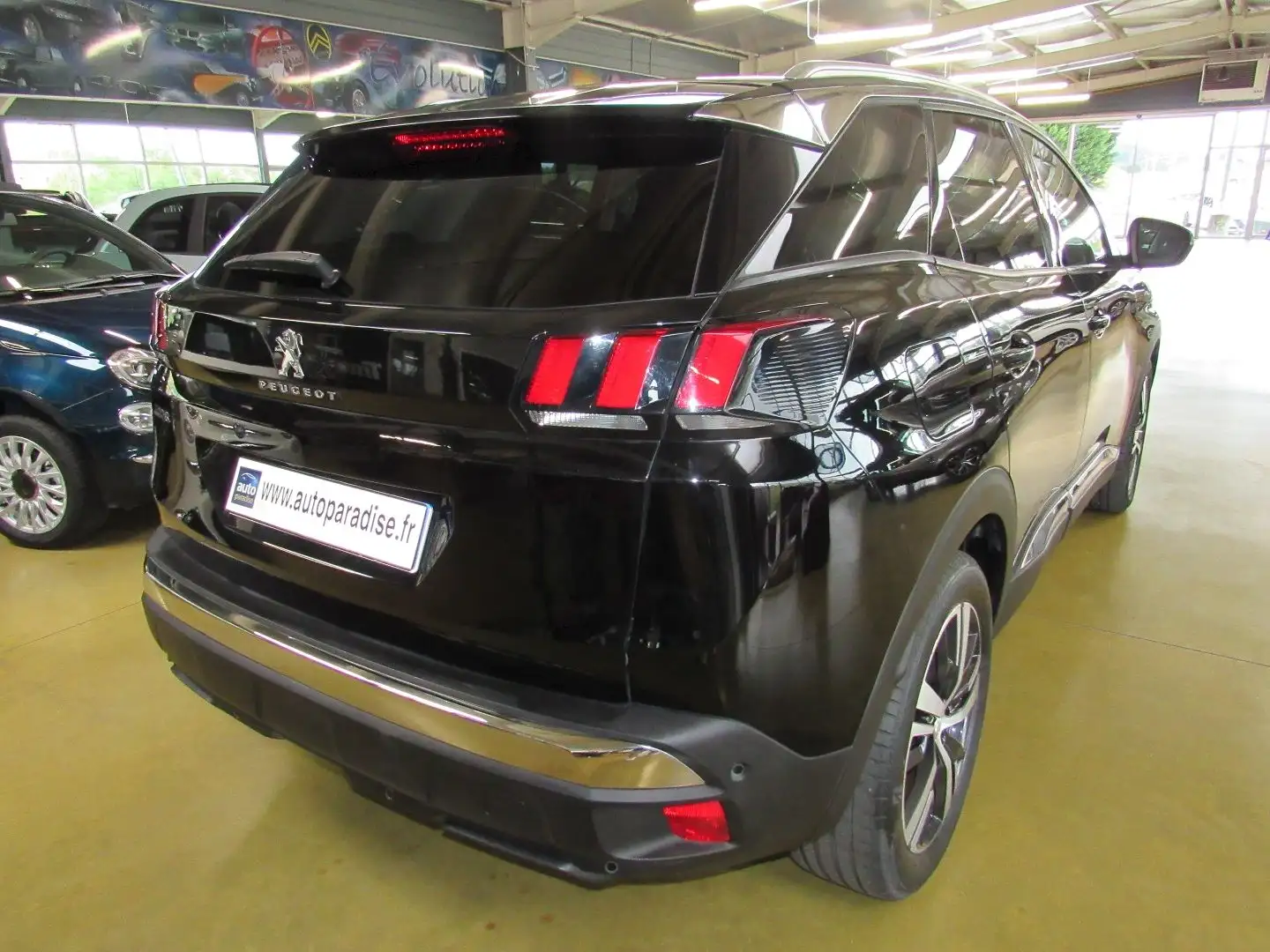 Peugeot 3008 1.5 BLUEHDI 130 ALLURE BUSINESS Noir - 2