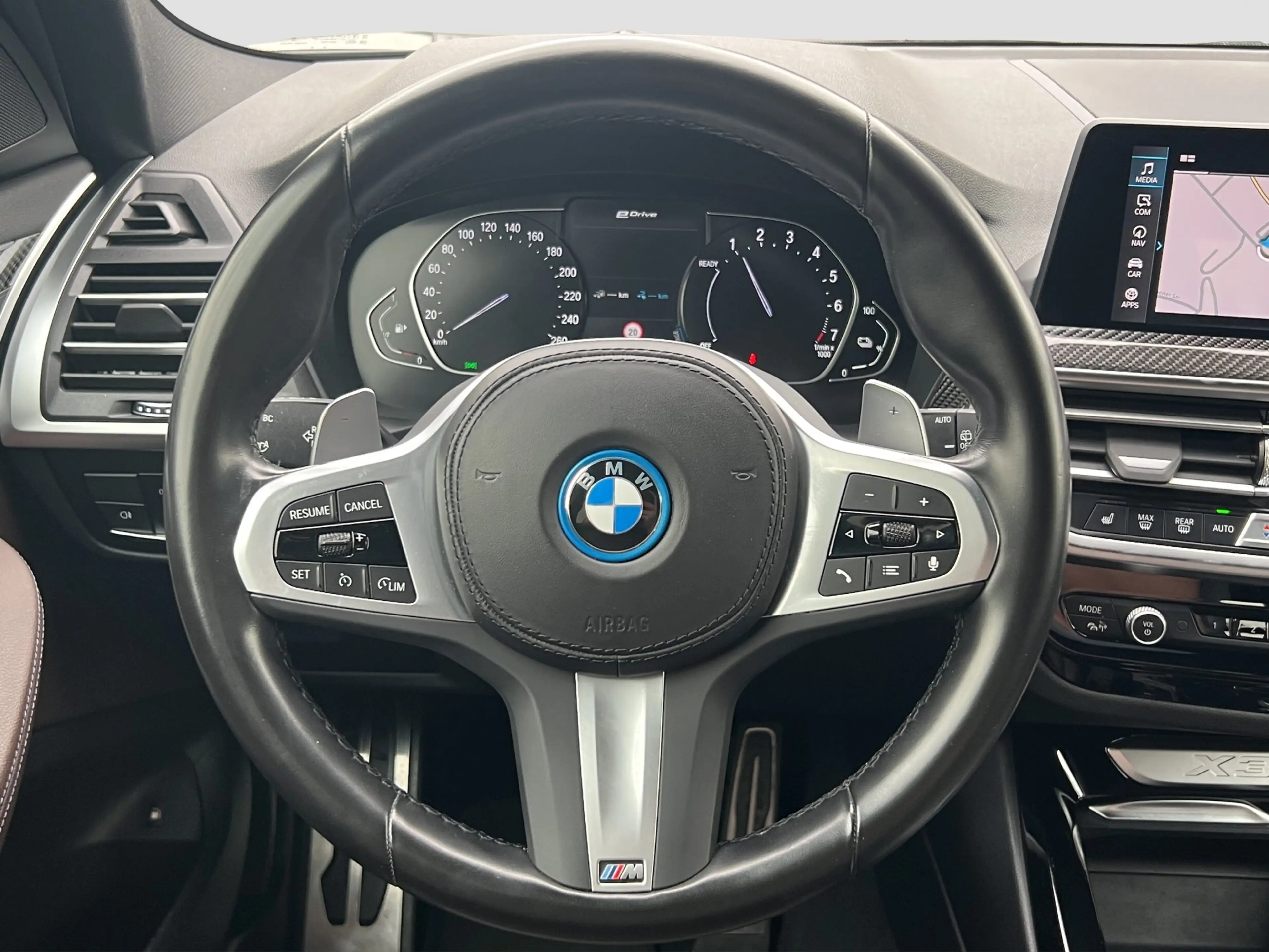 BMW X3 xDrive 30e M-Sport Laser DrvAss StHzg HUD HiFi — photo 13
