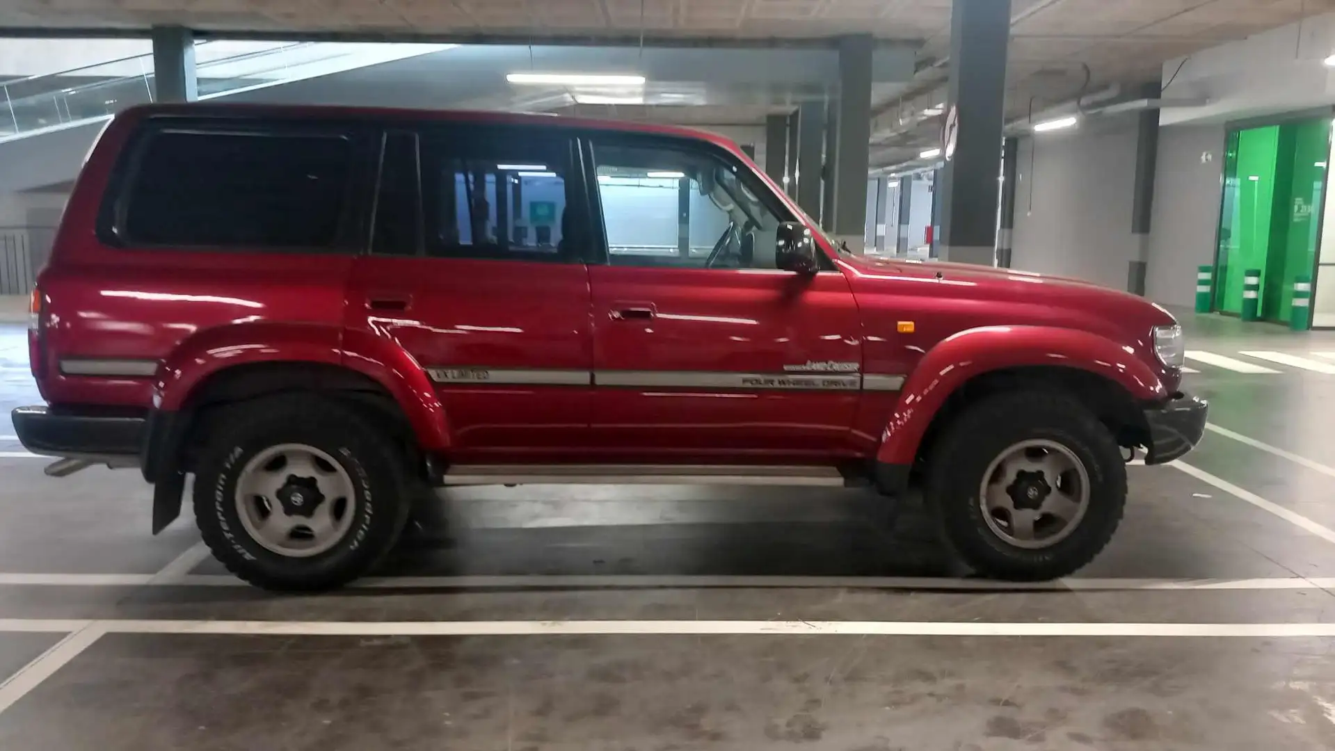 Toyota Land Cruiser Land Cruiser 2.45 Station Wagon Burdeos - 2