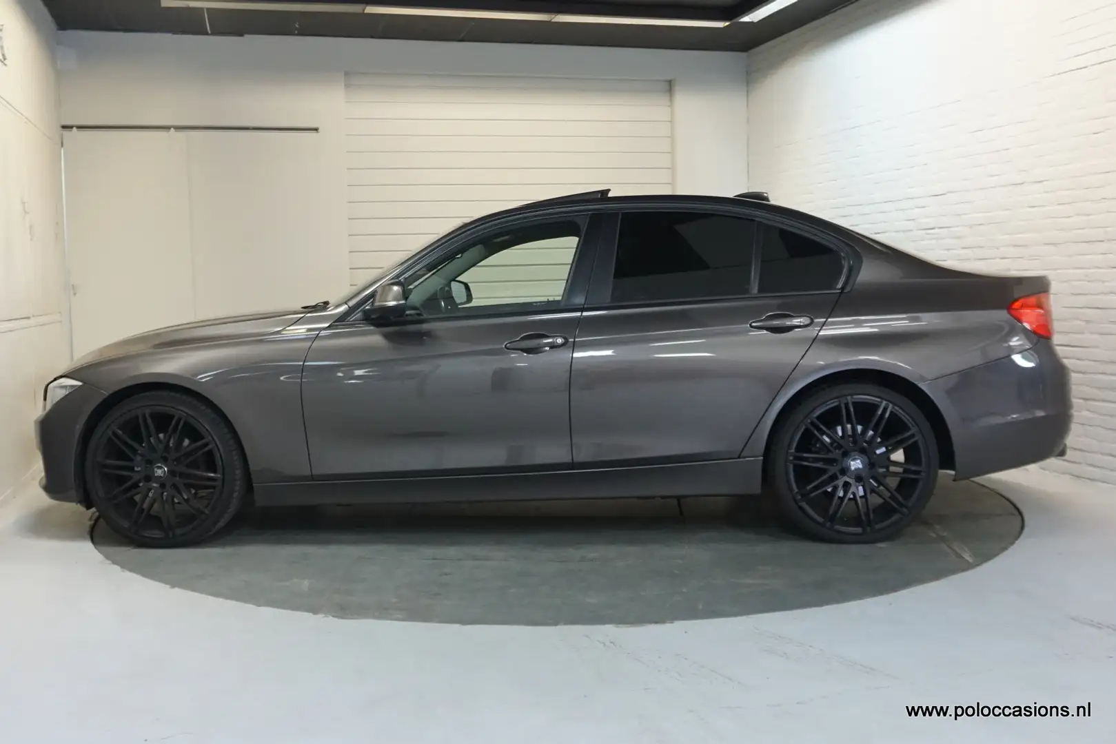 BMW 320 3-serie 320i Automaat | Navigatie | Leder | Schuif Bruin - 2