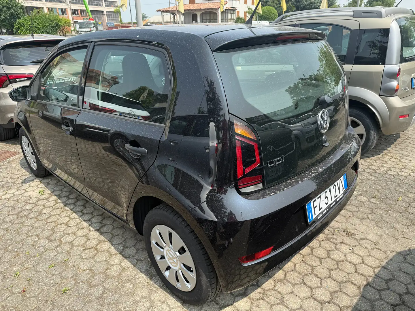 Volkswagen up! up! 5p 1.0 Take 60cv Schwarz - 2