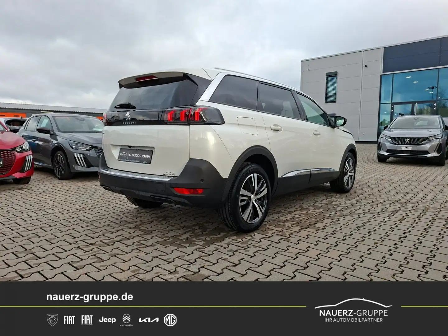 Peugeot 5008 Allure Pack PureTech 130 7 Sitze Weiß - 2
