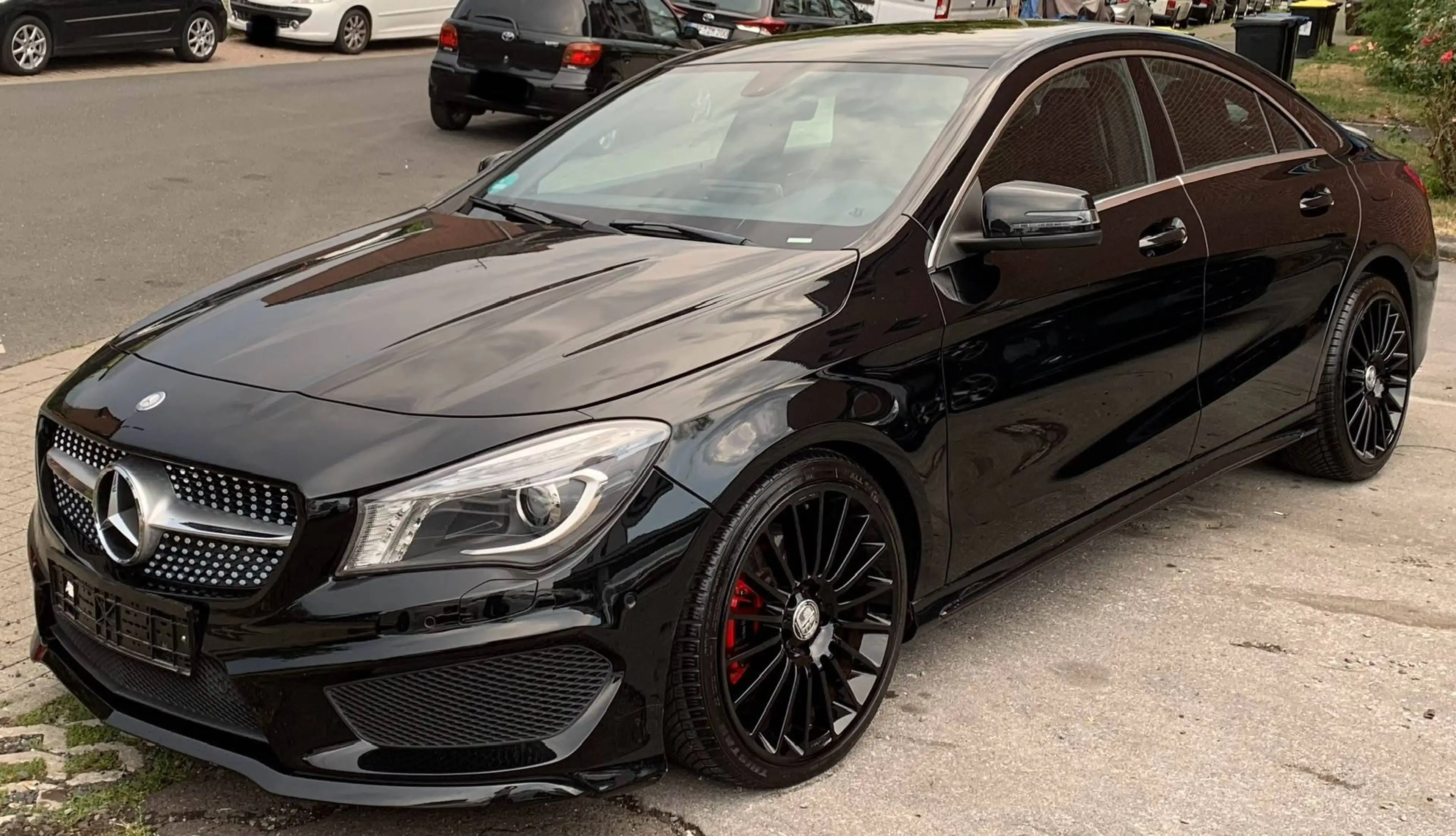 Mercedes-Benz CLA 180 CLA 180 AMG LINE AUTOMATIK *19ZOLL-H&K-LEDER