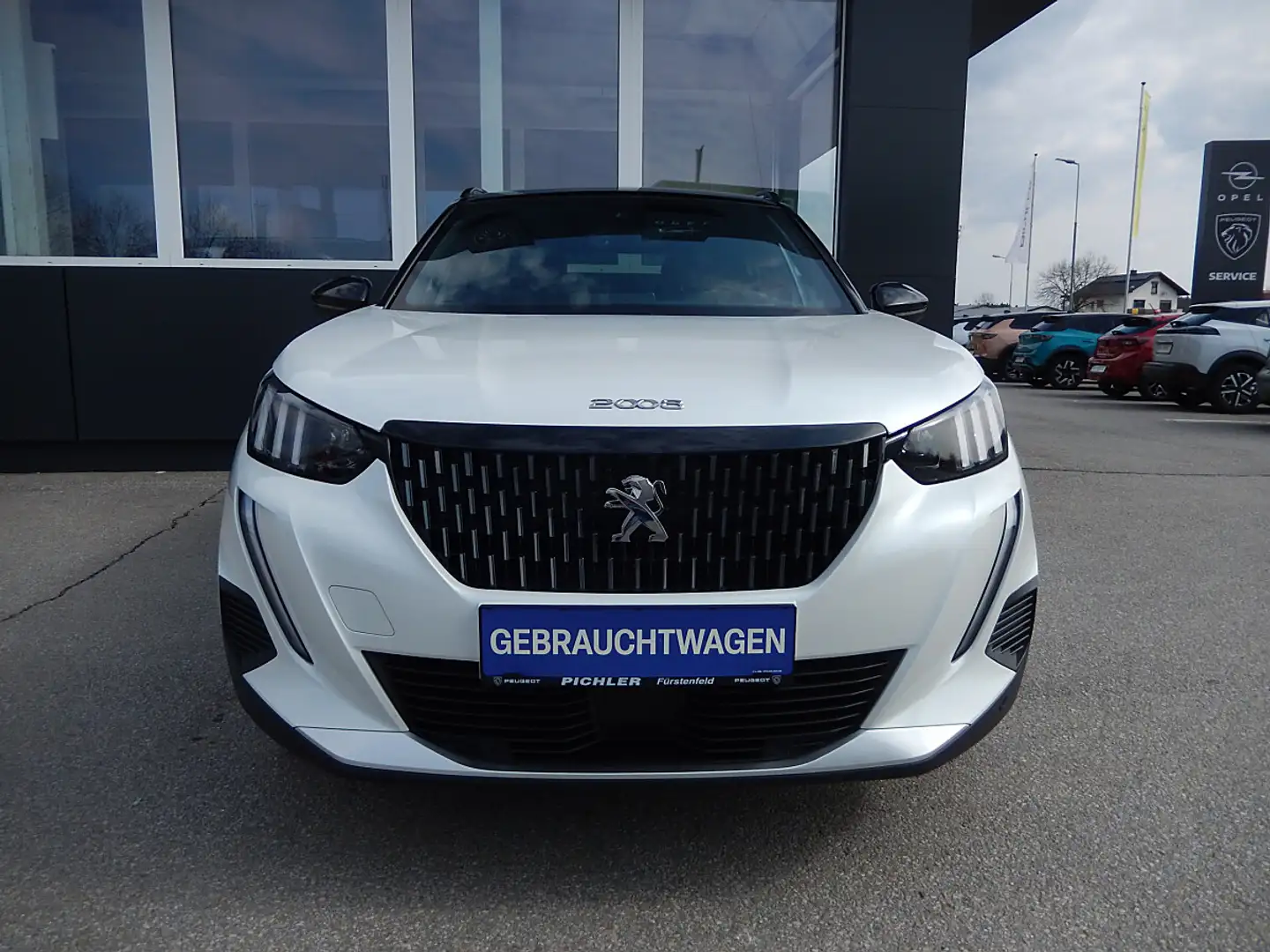 Peugeot 2008 1,5 BlueHDi 130 S&S GT EAT8 Weiß - 2