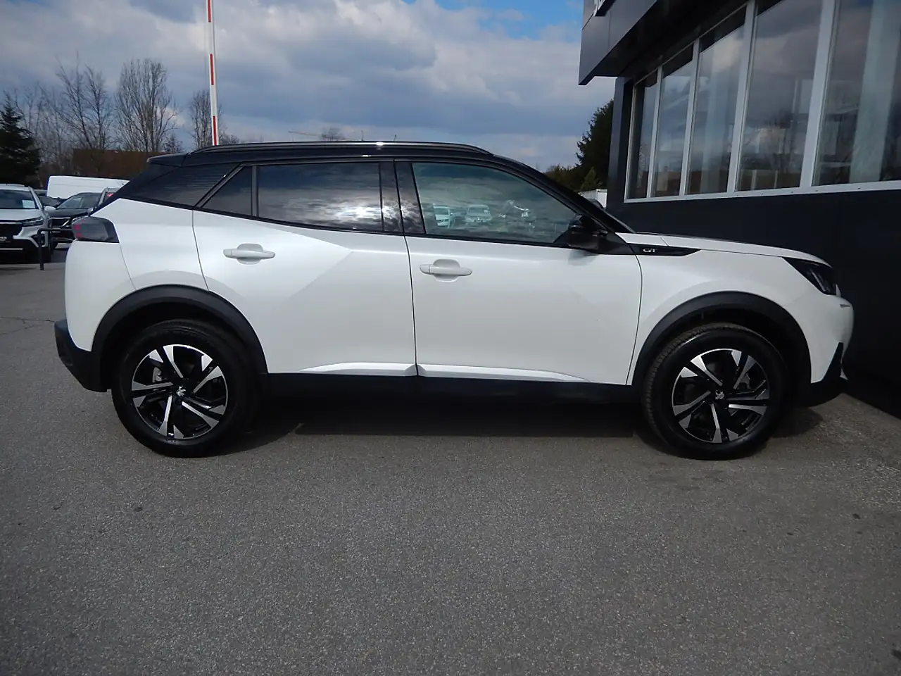 Peugeot 2008 1,5 BlueHDi 130 S&S GT EAT8 5