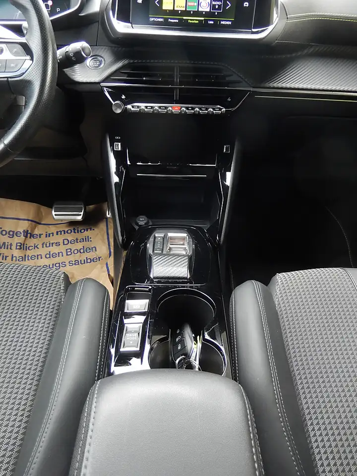 Peugeot 2008 1,5 BlueHDi 130 S&S GT EAT8 16