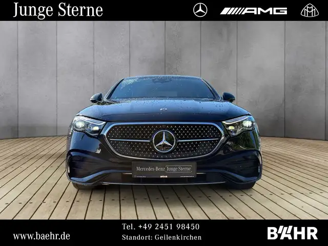 Mercedes-Benz 300 view 7