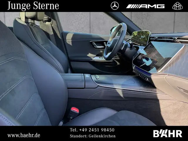 Mercedes-Benz 300 view 5