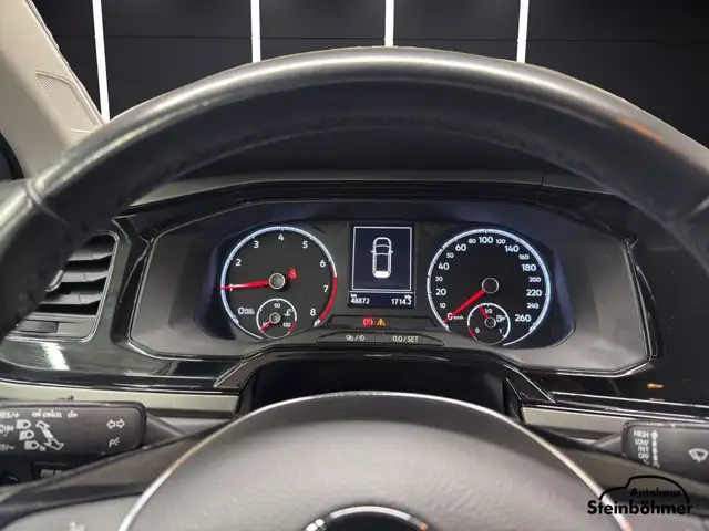 Volkswagen Polo view 18