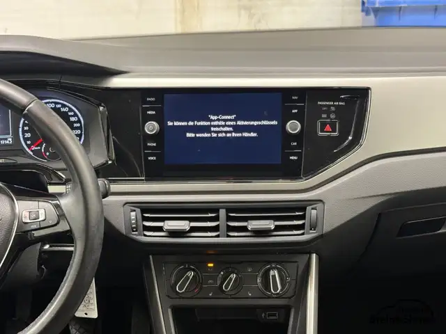 Volkswagen Polo view 22