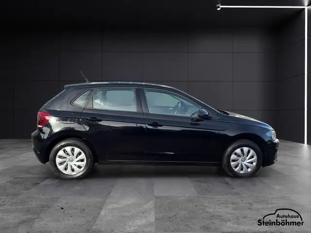 Volkswagen Polo view 8
