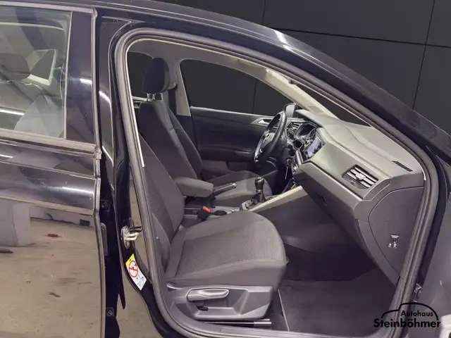 Volkswagen Polo view 13