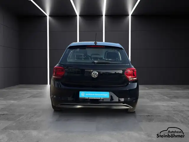 Volkswagen Polo view 5